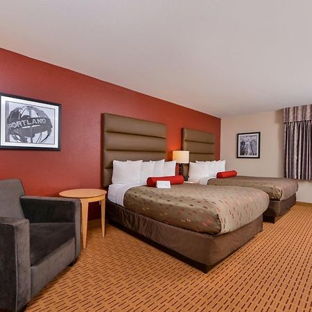 Clackamas Inn And Suites Exteriör bild