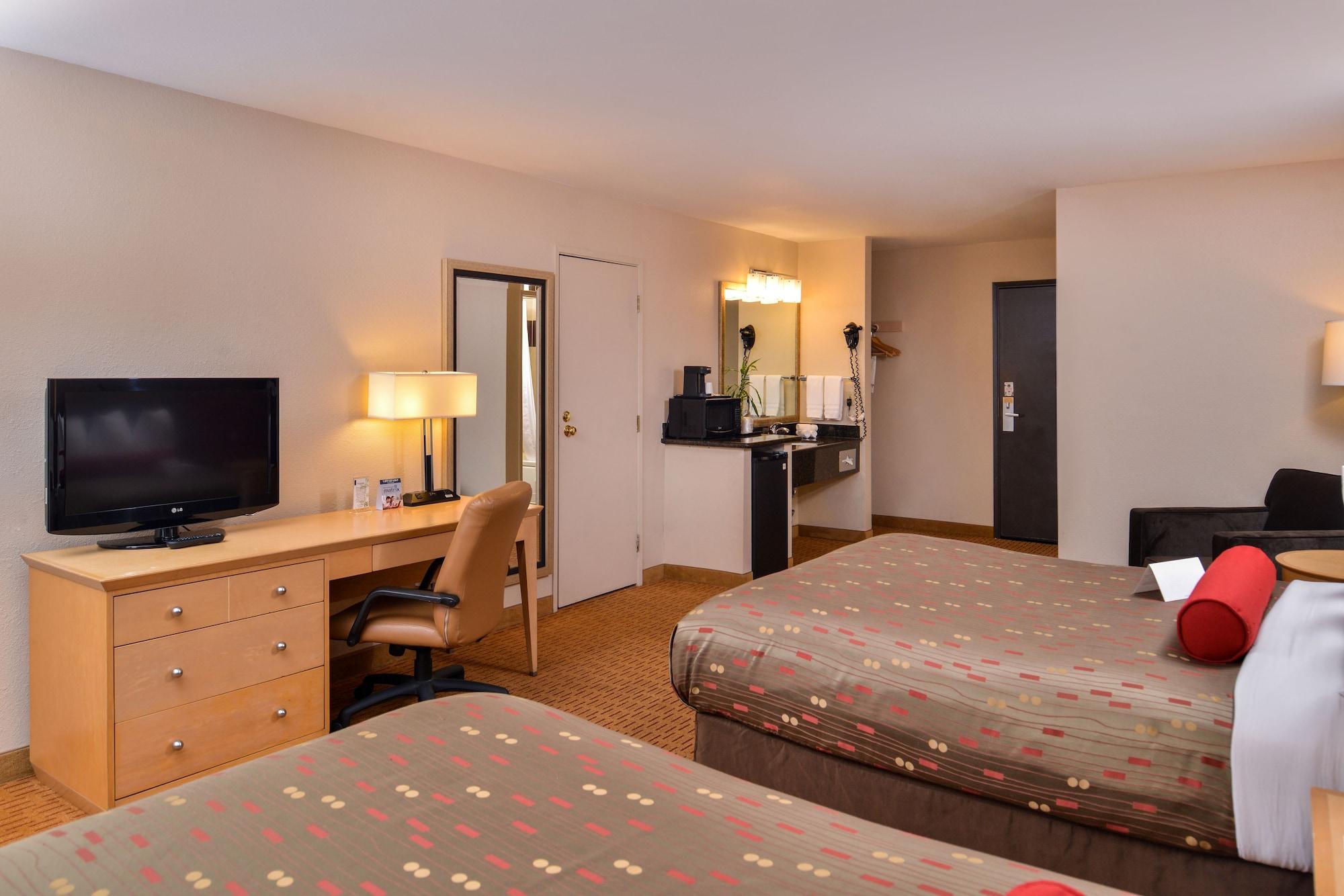 Clackamas Inn And Suites Exteriör bild