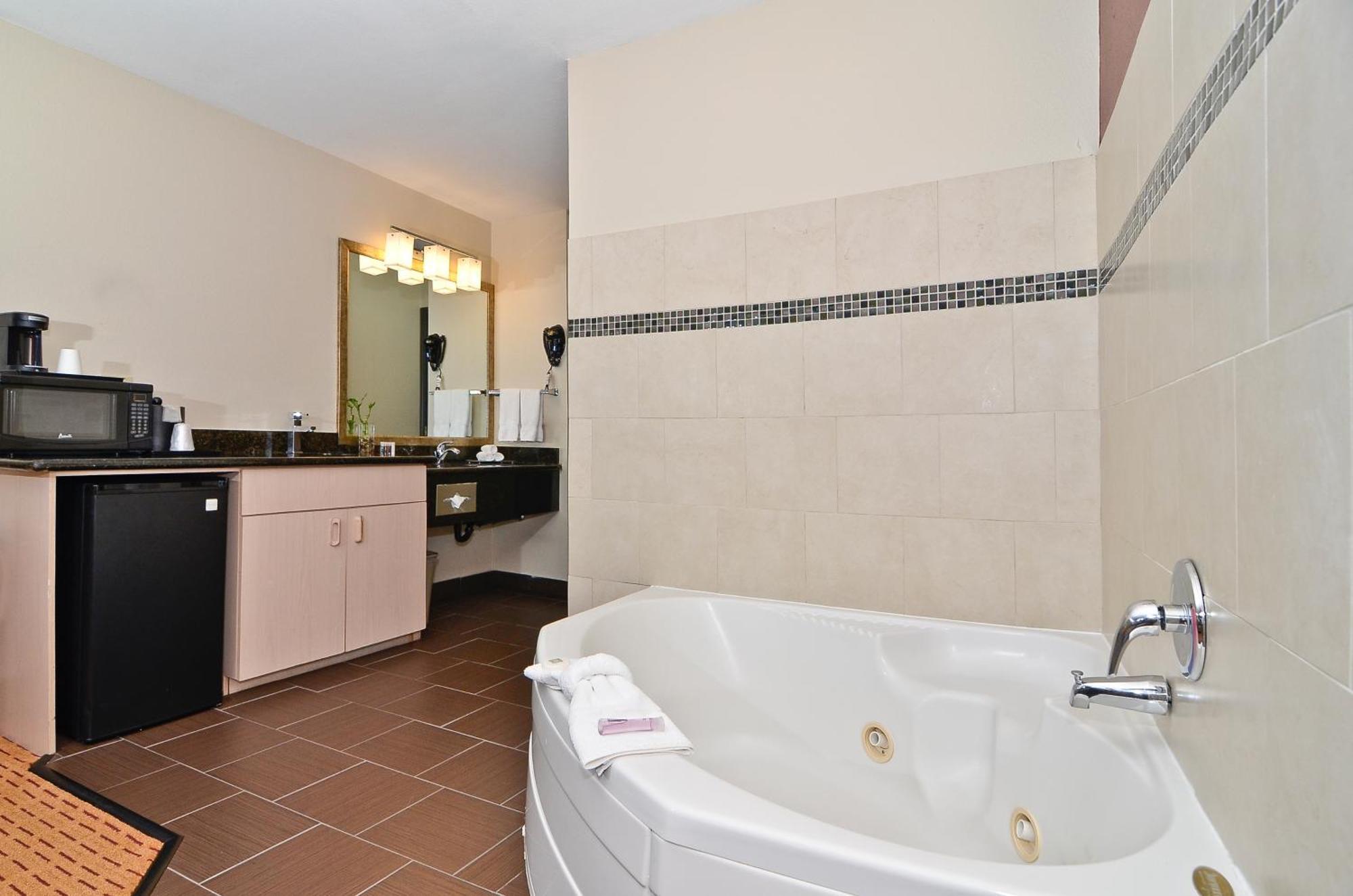 Clackamas Inn And Suites Rum bild