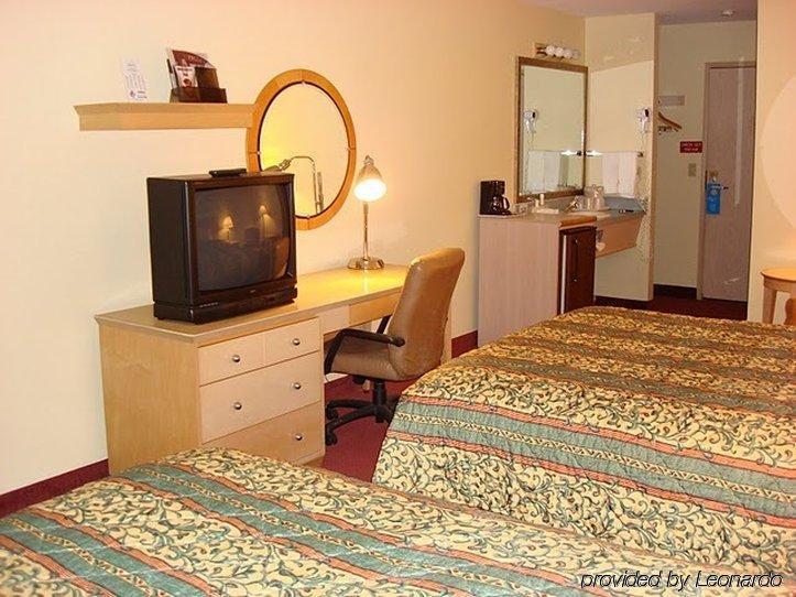 Clackamas Inn And Suites Rum bild