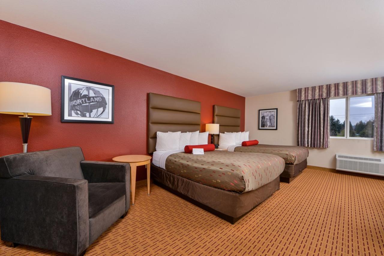 Clackamas Inn And Suites Exteriör bild