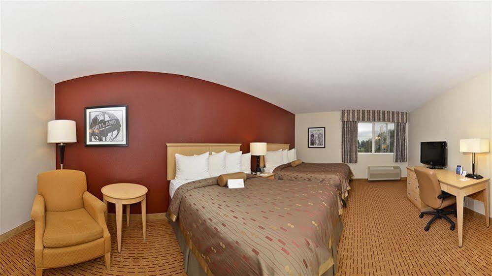 Clackamas Inn And Suites Exteriör bild