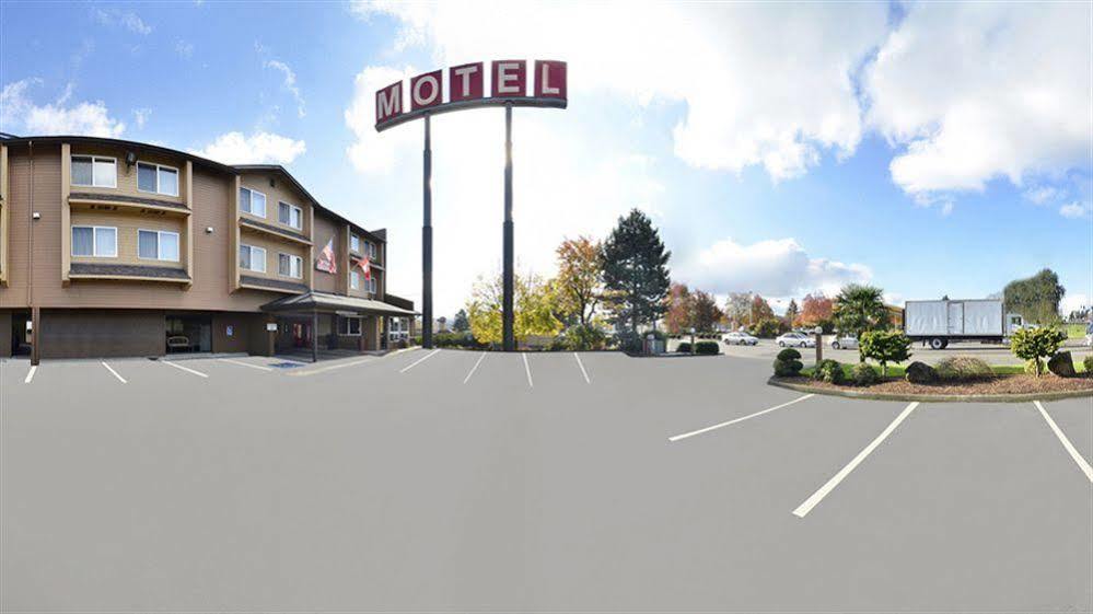 Clackamas Inn And Suites Exteriör bild